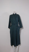 Load image into Gallery viewer, 1940s hunter green light wool dress / exaggerated pockets / double breasted ball button front / high collar dress