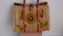 Load image into Gallery viewer, vintage 50s Mexican Wicker Tote Beach bag / Vintage Purse