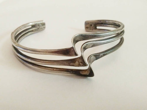 Vintage Sterling Silver modernist bracelet / 3 tiered spine wave bracelet GlitterNGoldVintage