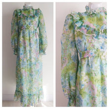 Load image into Gallery viewer, 70s floral maxi dress / 70s blue green dress / 70s Hippie victorian inspired / boho hippie dress / Victorian ruffle collar dress