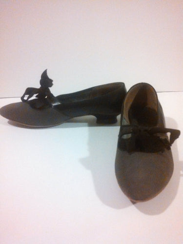 Cammeyer Low Heels // Grey and Black Leather Shoes // Mary Jane Bow shoes // Size 6