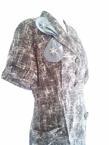 vintage 50s atomic pattern pocket dress with Satin Bow and Rhinestone detail - size large