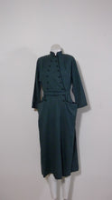 Load image into Gallery viewer, 1940s hunter green light wool dress / exaggerated pockets / double breasted ball button front / high collar dress