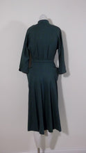 Load image into Gallery viewer, 1940s hunter green light wool dress / exaggerated pockets / double breasted ball button front / high collar dress