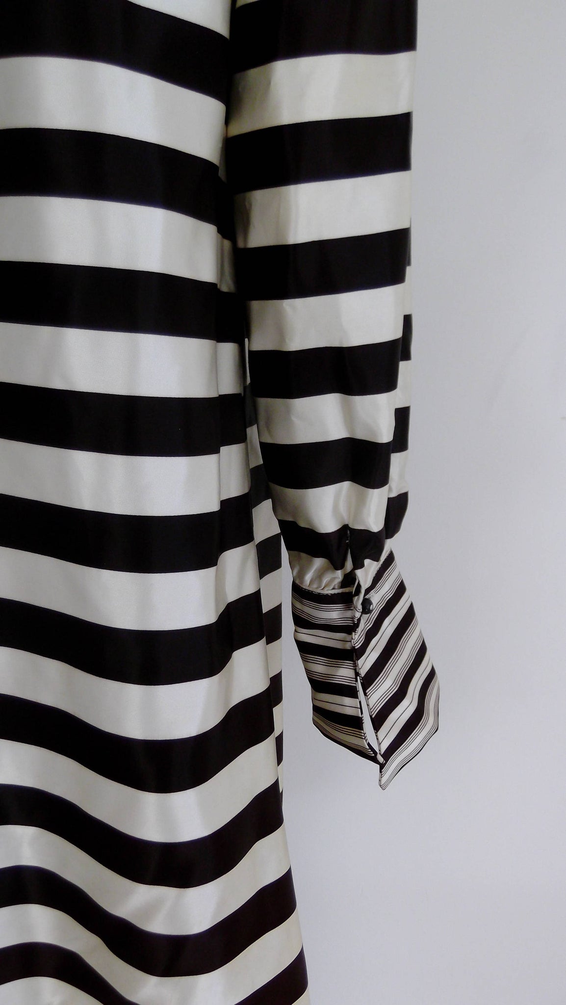 60s MOD Striped Party Dress / vintage Twiggy dress / Black and White D Glitterngoldvintage 60s MOD Striped Party Dress / vintage Twiggy dress / Black and White D Glitterngoldvintage