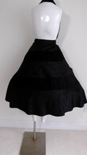 Load image into Gallery viewer, 40s 50s Rayon skirt / Wet look and micro pleats / 50s Rockabilly skirt  / GlitterNGoldVintage