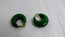 Load image into Gallery viewer, vintage bakelite hoop earrings / green bakelite earrings / Vintage spring green earrings / GlitterNGoldVintage