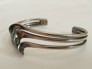 Vintage Sterling Silver modernist bracelet / 3 tiered spine wave bracelet GlitterNGoldVintage