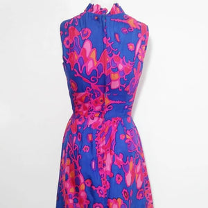 Vintage 60s psychedelic mod Dress / hand dyed silk dress / belted waist and ruffle collar