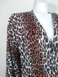 Vintage Vanity Fair Dressing Gown Robe / Vanity Fair night gown cover up / Nylon Gown / vintage leopard dress