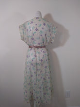 Load image into Gallery viewer, 1950s sheer flower dress // 50s purple flower dress // 50s seersucker dress // Size Large