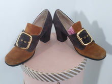 Load image into Gallery viewer, 60s 70s Bandolinos suede buckle Mod shoes made in Italy